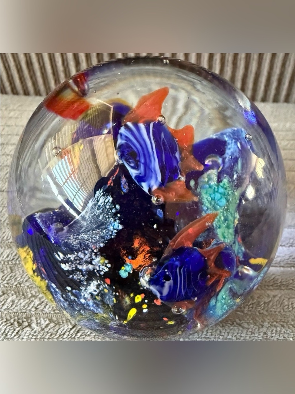 VTG Art Glass Bubbles Tropical Fish Ocean Paperweight Paper Weight
